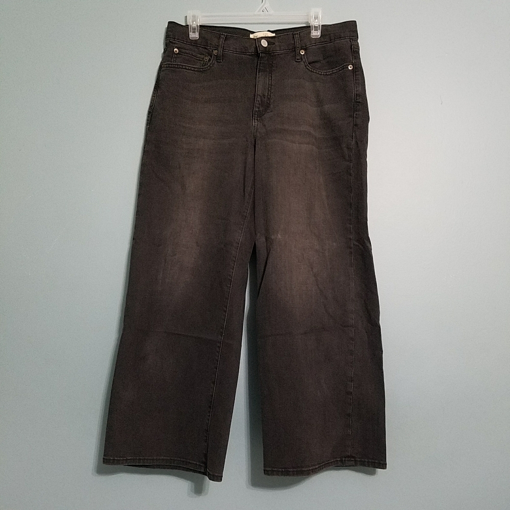 Gap Wide Leg Crop in Charcoal